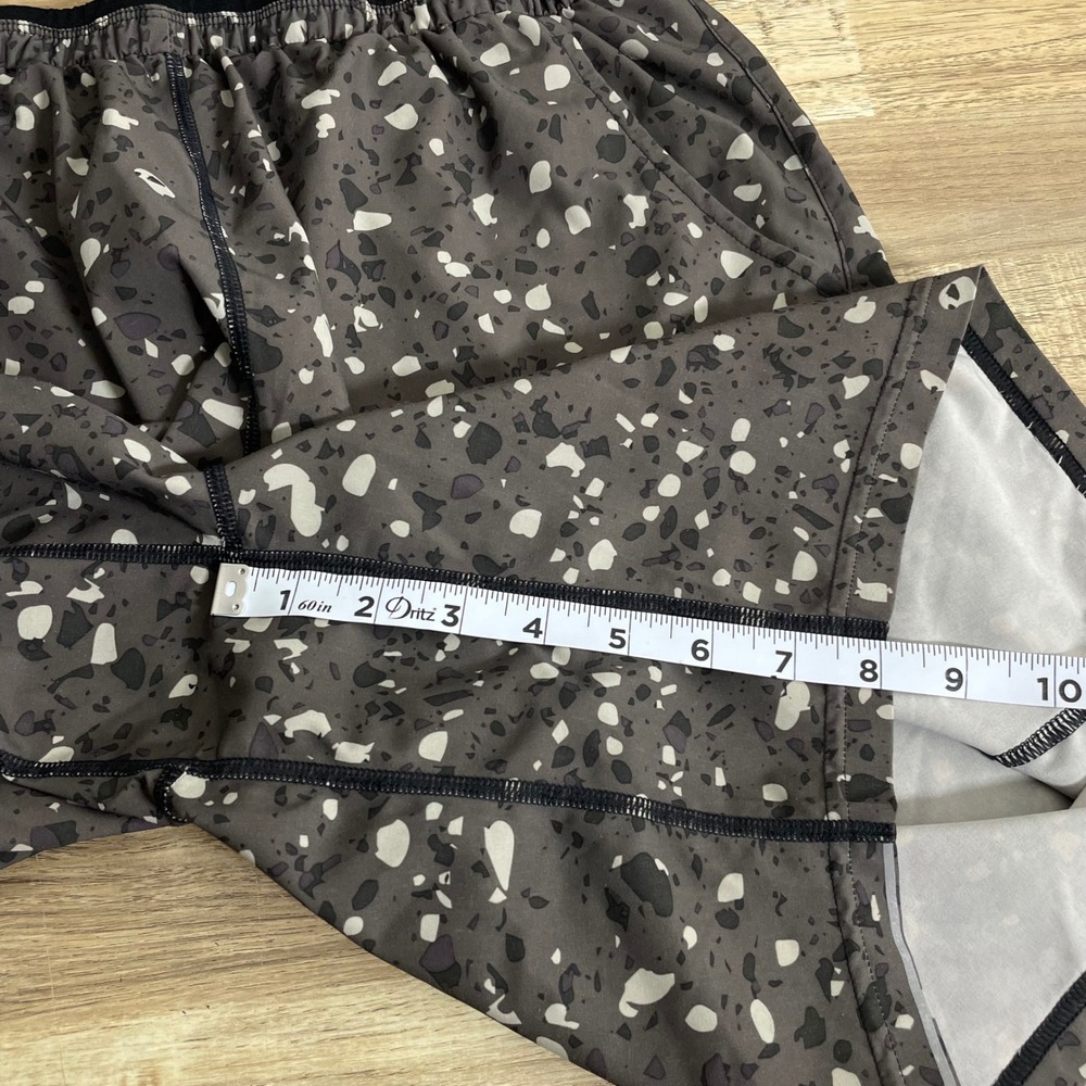 Smartwool Mens Grey Terrazzo Print Active Running Shorts Merino Liner Medium EUC - Picture 9 of 9